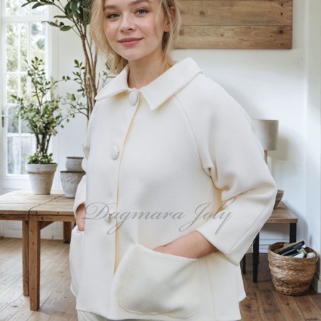 Manteau ivoire évasée de mariée avec manches raglan trois quart,