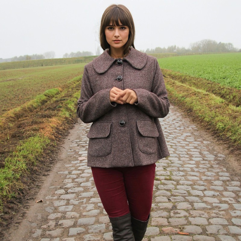 Manteau court évasé coupe trapèze avec col claudine, fabrication francaise