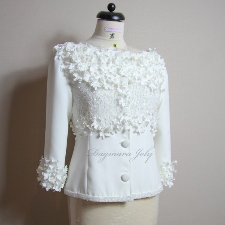 Veste de mariée blanche courte à manches 3/4 , fabrication francaise sur mesure