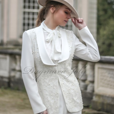 Women white shawl collar blazer