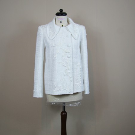 Women white bridal short coat with tourndown collar in a tweed