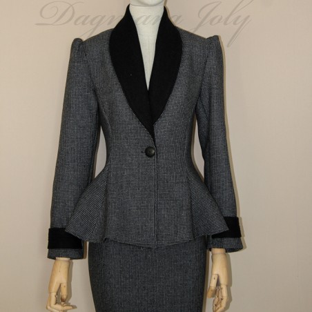 Single breasted shawl collar jacket with puff sleeves and fit and flare cut, made to measure