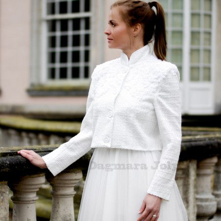 Short white tweed cropped jacket with officer collar, made in France