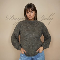 Women raglan sleeve hand knitted warm woolen sweater