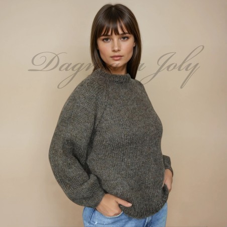 Women raglan sleeve hand knitted warm woolen sweater