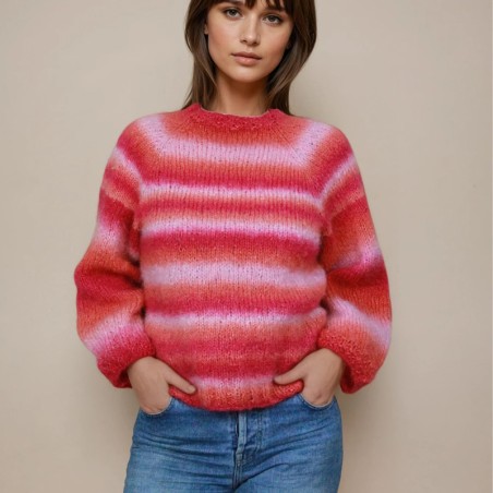 Hand knitted women raglan sweater