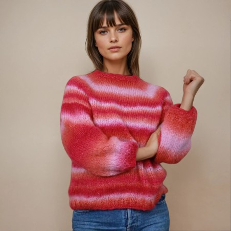 Hand knitted women raglan sweater