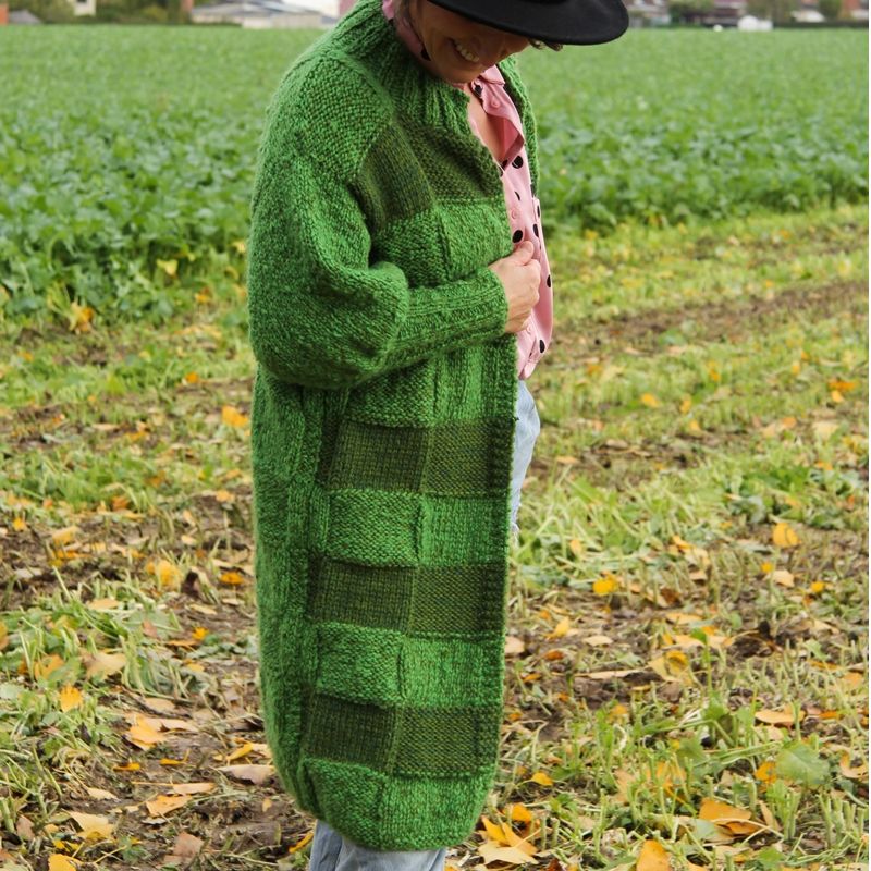 Women shops handmade knitted sweater/cardigan