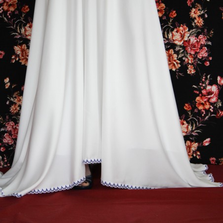 Robe en lin mariage longue sans manches brodée à la main, fabrication francaise